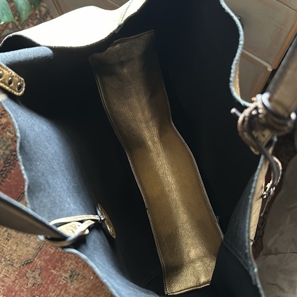 Bottega Veneta bag in gold unbelievably beautiful - Picture 15 of 17